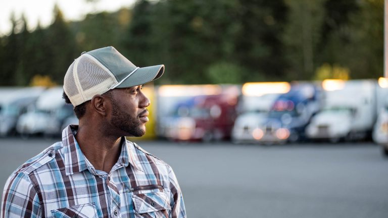 Lee más sobre el artículo Conduciendo con Confianza: La Importancia de un Seguro de Vehículos Pesados